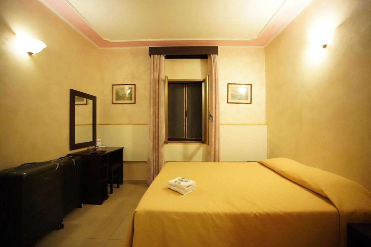 Hotel Roma Carina Exteriér fotografie